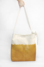 將圖片載入圖庫檢視器 Eco friendly canvas bag with adjustable strap by Xiapism Natural Dye Sustainable Fashion

