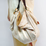 將圖片載入圖庫檢視器 A piece of Furoshiki + a Stripe = Furoshiki Handbag. Sustainable fashion, stylish. the furoshiki is reversable. By Xiapism Natural Dye Sustainable Fashion
