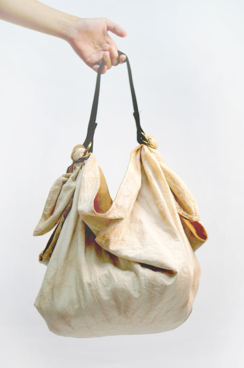 A piece of Furoshiki + a Stripe = Furoshiki Handbag. Sustainable fashion, stylish. the furoshiki is reversable. By Xiapism Natural Dye Sustainable Fashion